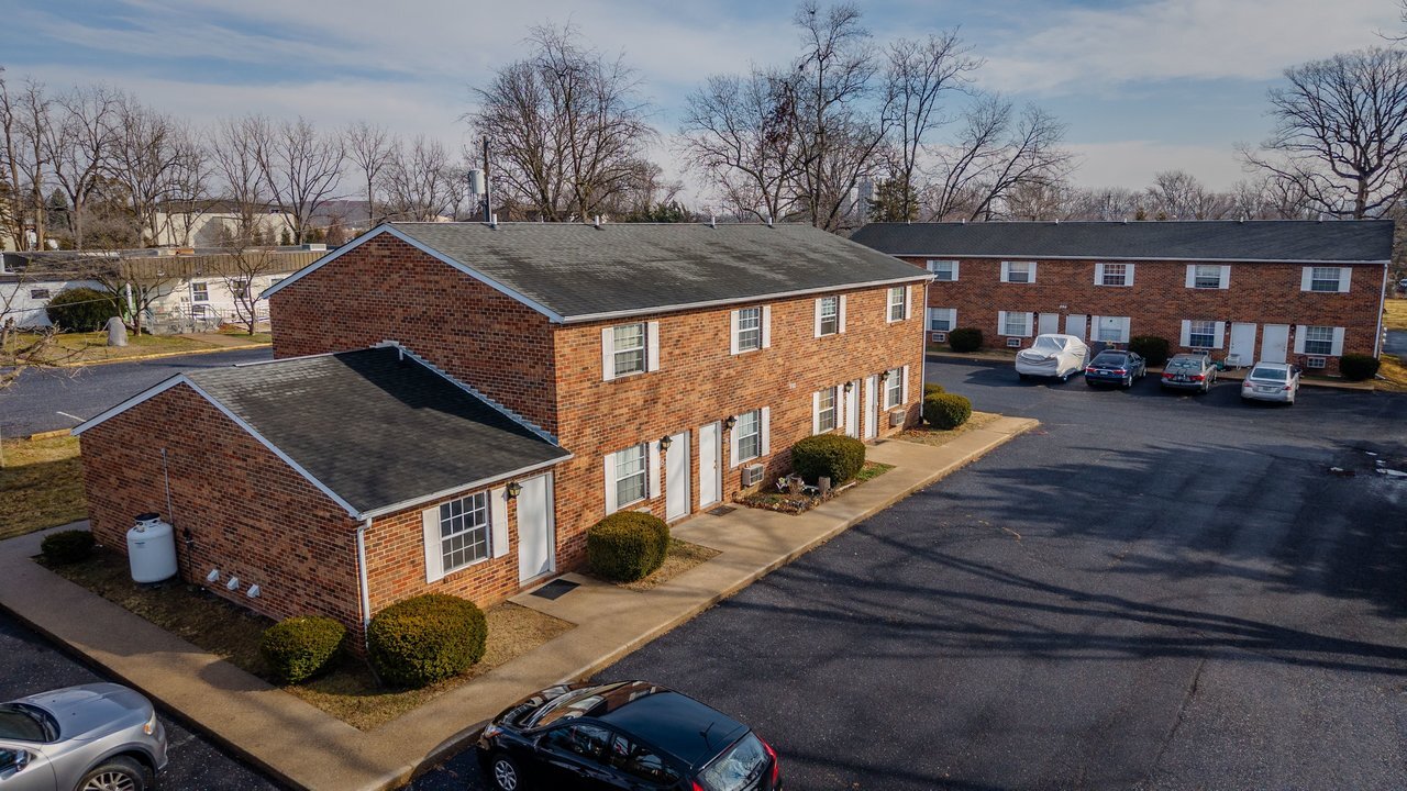 990 Chicago Ave, Harrisonburg, VA à vendre Photo principale- Image 1 de 48