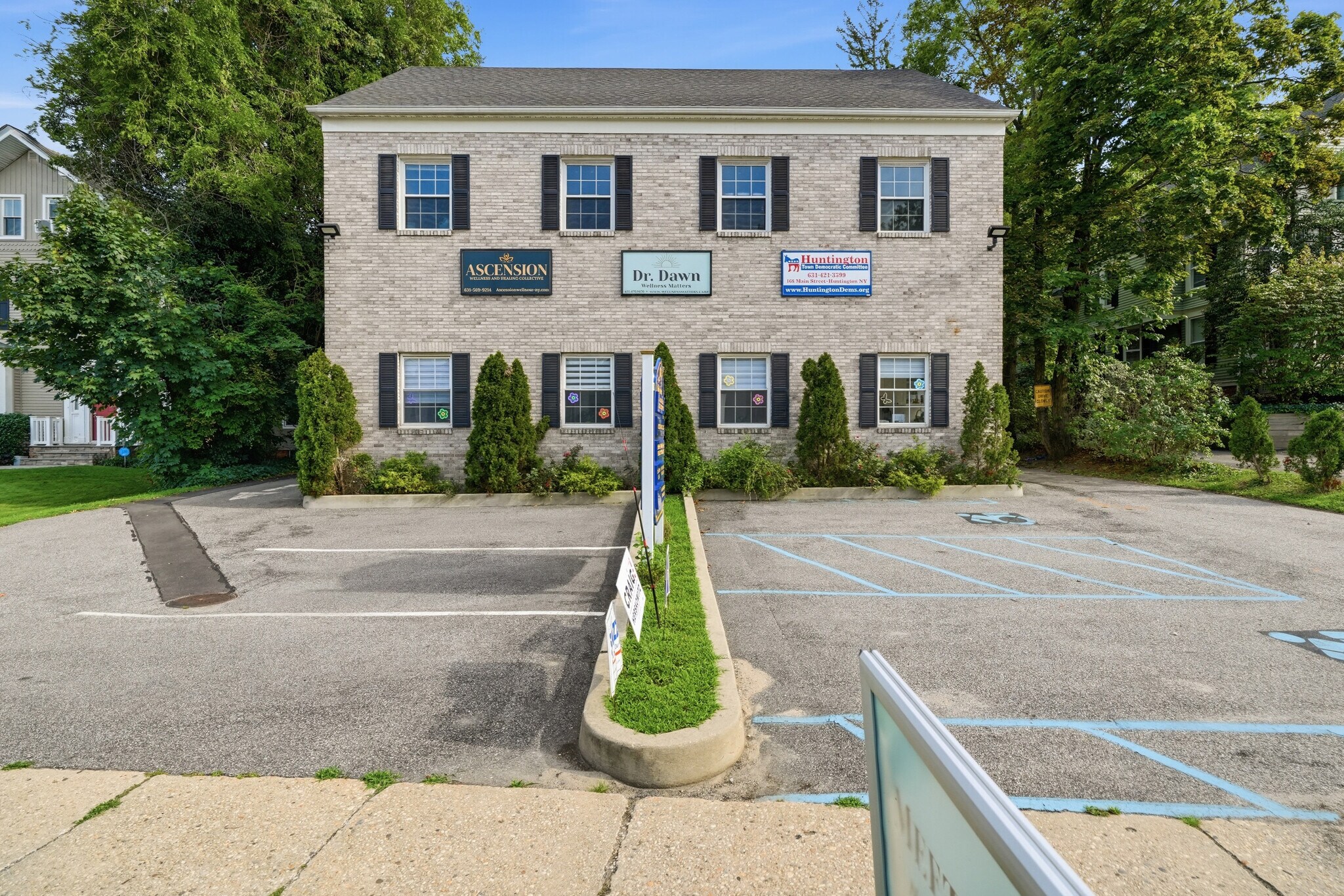 168 Main St, Huntington, NY à louer Photo du bâtiment- Image 1 de 15