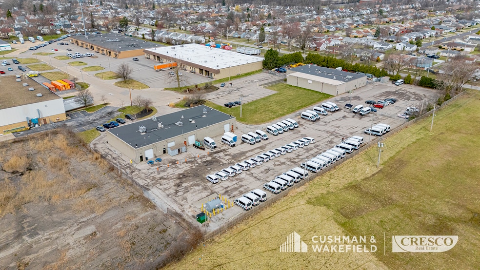 4299 Cranwood Pky, Warrensville Heights, OH for sale - Building Photo - Image 3 of 3