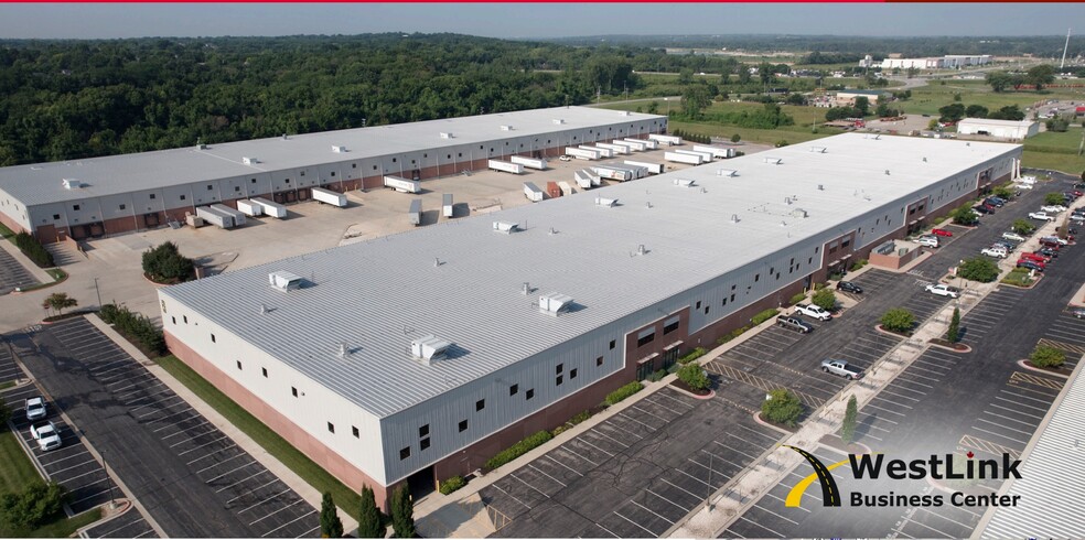 4154-4158 Powell Dr, Shawnee, KS for lease - Building Photo - Image 1 of 7
