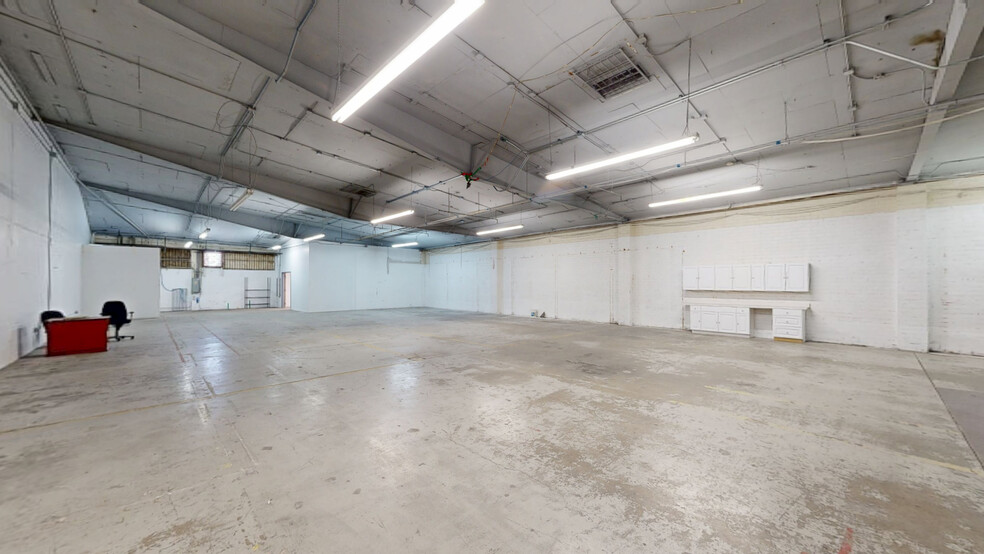 DTLA Turnkey Industrial or Redevelopment portfolio of 2 properties for sale on LoopNet.ca - Matterport 3D Scan - Image 3 of 38