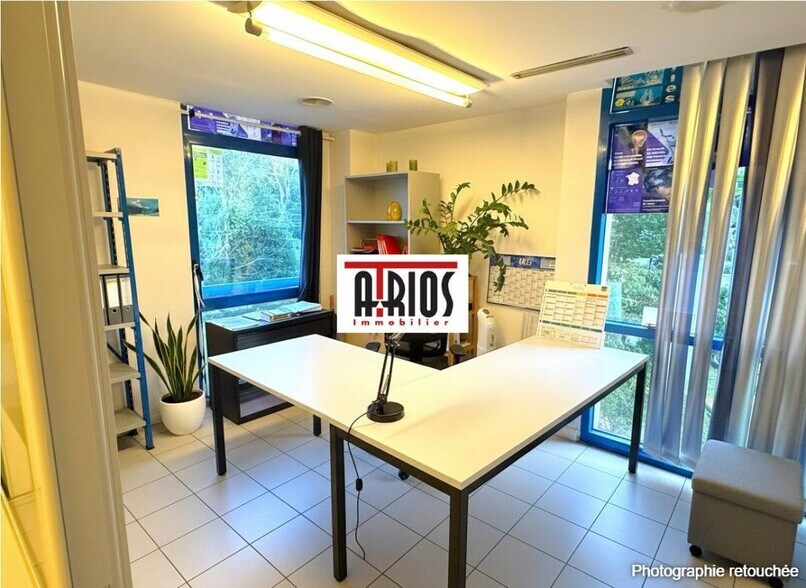 Office in Hyeres for sale - Interior Photo - Image 2 of 30