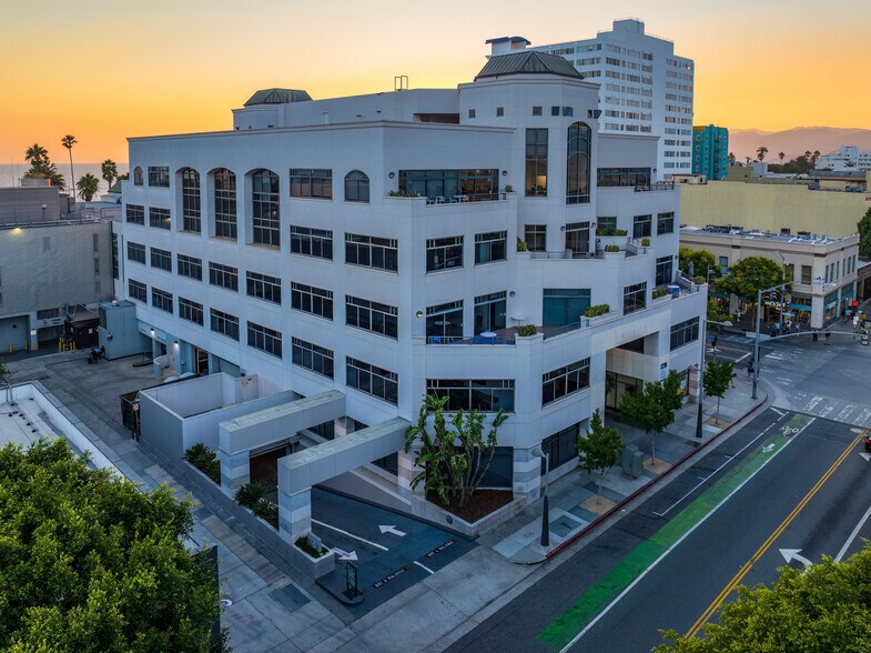 120 Broadway, Santa Monica, CA à louer - Photo du bâtiment - Image 3 de 12