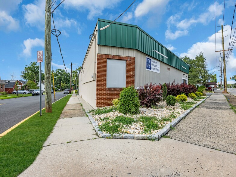 1001 Raritan Ave, Highland Park, NJ à vendre - Photo du bâtiment - Image 3 de 11