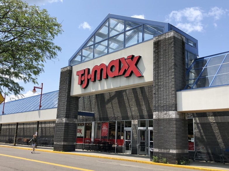 2405-2441 Vestal Pky E, Vestal Township, NY à louer - Photo du bâtiment - Image 3 de 22