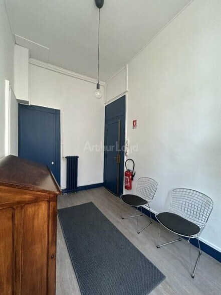Office in Nancy for lease - Interior Photo - Image 2 of 9