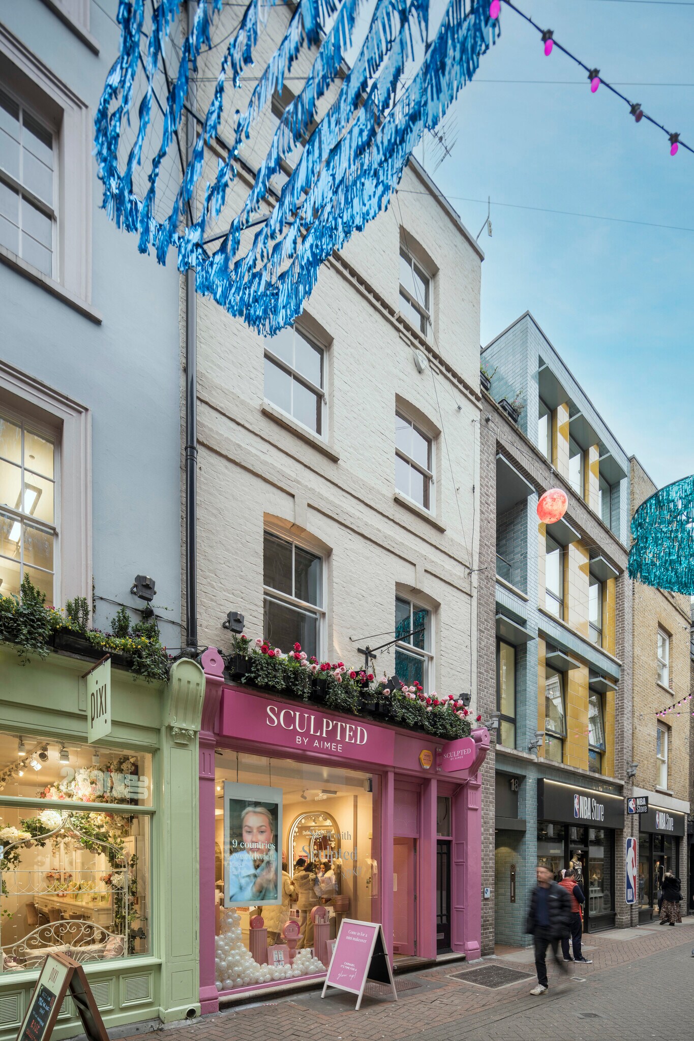 20 Fouberts Pl, London for sale Primary Photo- Image 1 of 1