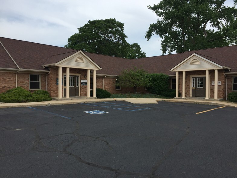 1435 N Michigan St, Plymouth, IN à louer - Photo du bâtiment - Image 2 de 2