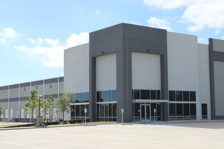 9120 I-10 East, Baytown, TX for sale - Building Photo - Image 2 of 3