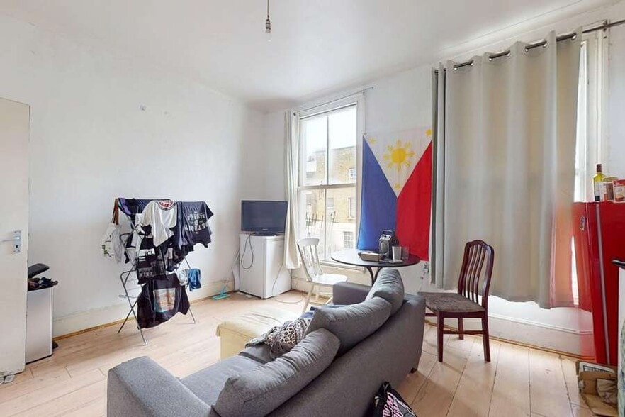 98 Caledonian Rd, London for sale - Building Photo - Image 2 of 6