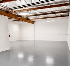 20371 Prairie St, Chatsworth, CA for lease Interior Photo- Image 2 of 2