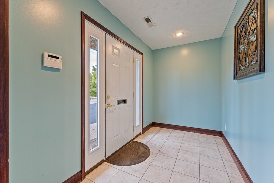 5555 Us-60 E, Huntington, WV à vendre - Photo du bâtiment - Image 2 de 36