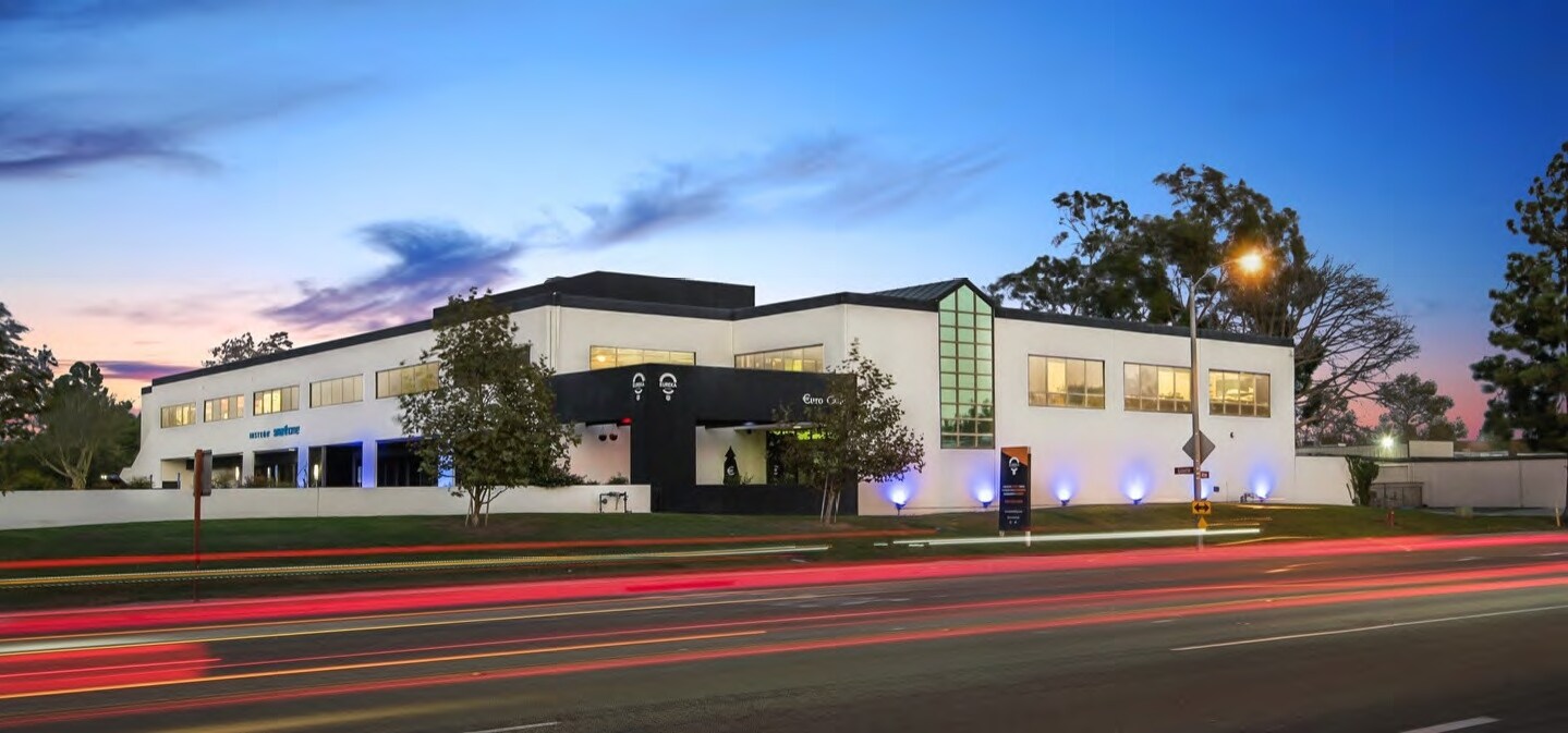 1621 Alton Pky, Irvine, CA à vendre Photo du bâtiment- Image 1 de 1