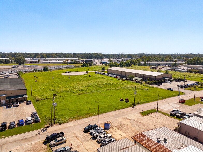 Mammoth Dr, Baton Rouge, LA for sale - Building Photo - Image 2 of 3
