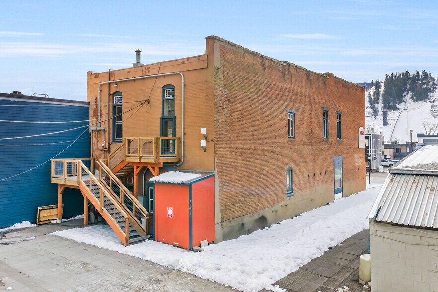 928 Lincoln Ave, Steamboat Springs, CO à vendre - Photo du bâtiment - Image 3 de 16