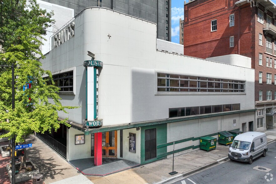 611 Houston St, Fort Worth, TX à vendre - Photo du bâtiment - Image 1 de 24