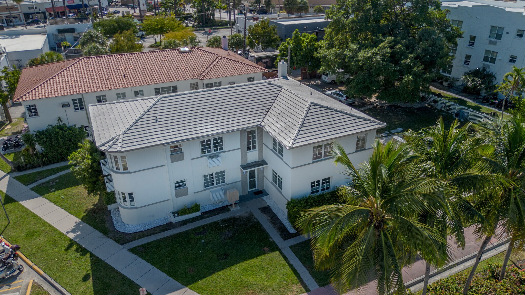 7124 Bay Dr, Miami Beach, FL à vendre Photo principale- Image 1 de 14