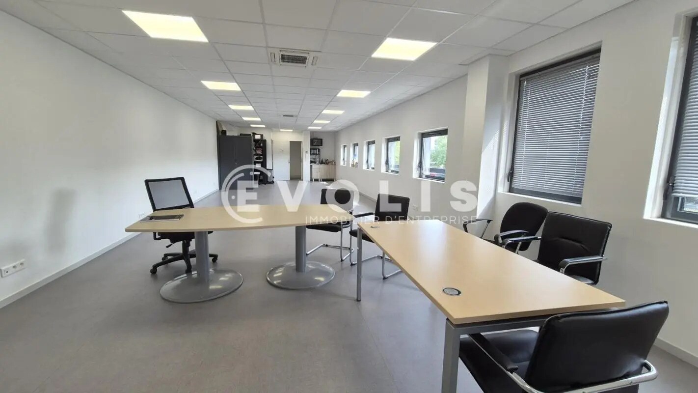 Office in Bussy-Saint-Georges for lease Interior Photo- Image 1 of 6