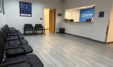 5515 Little Neck Pky, Little Neck, NY à louer Photo intérieure- Image 1 de 4