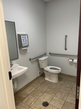 136 E Genesee St, Baldwinsville, NY for lease Interior Photo- Image 2 of 10