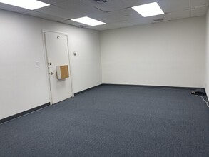 18039 Crenshaw Blvd, Torrance, CA for lease Interior Photo- Image 1 of 2