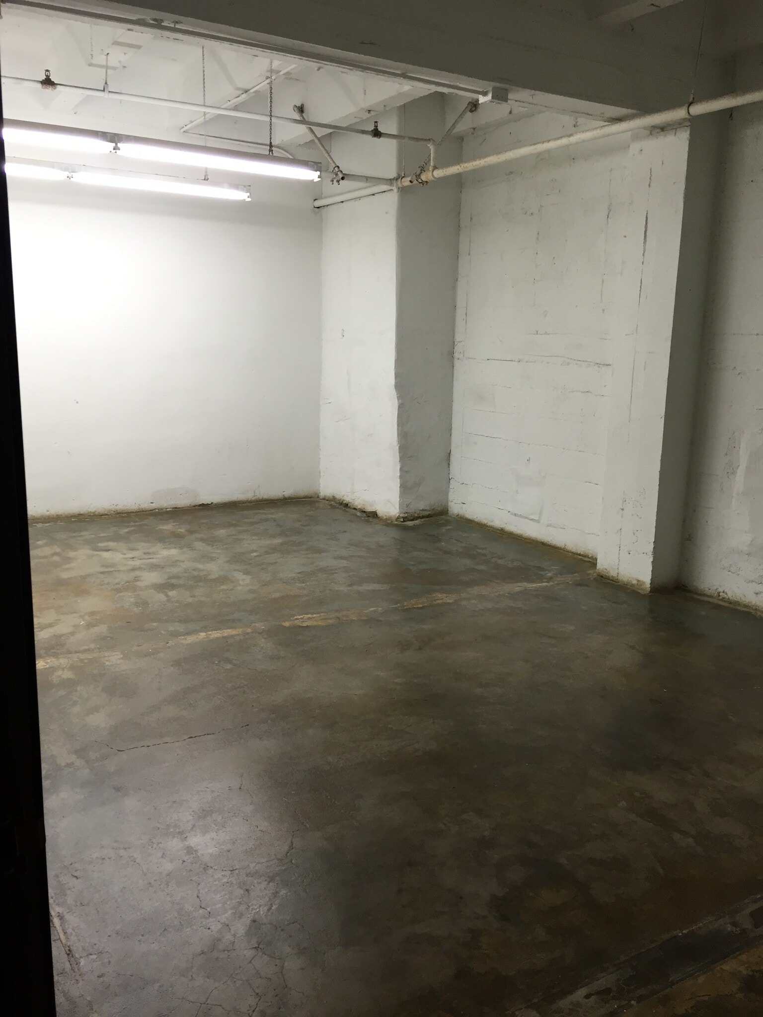 840 Santee St, Los Angeles, CA for lease Interior Photo- Image 1 of 1