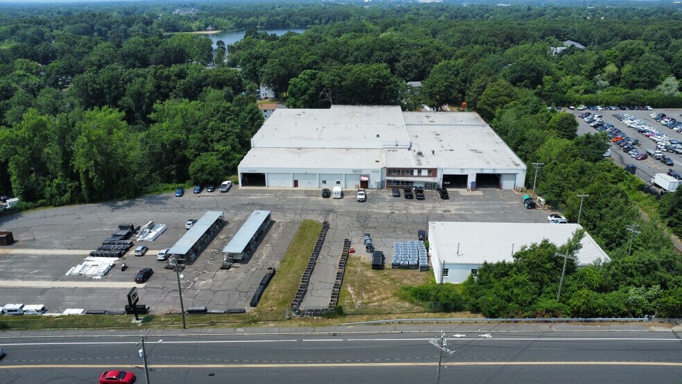 372 Pasco Rd, Springfield, MA à vendre - Photo du bâtiment - Image 2 de 13