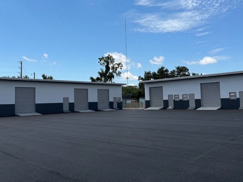 4926 Old Winter Garden Rd, Orlando, FL for lease - Building Photo - Image 1 of 5