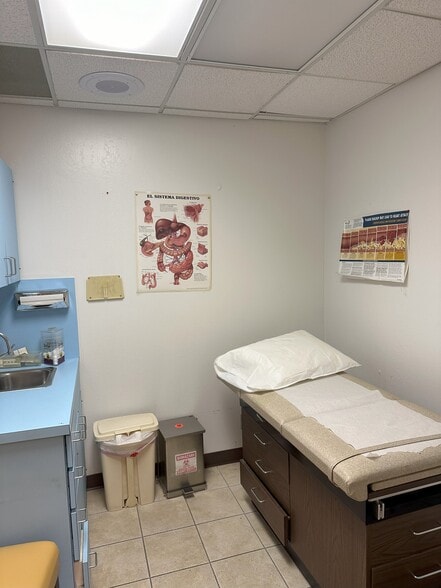 1216-1220 5th Ave, Fort Worth, TX for sale - Interior Photo - Image 2 of 8