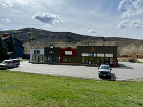 675 S Lincoln Ave, Steamboat Springs, CO à louer Photo du bâtiment- Image 1 de 13
