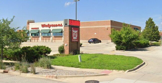 Plus de détails pour 1801 S Philo Rd, Urbana, IL - Commerce de détail à vendre