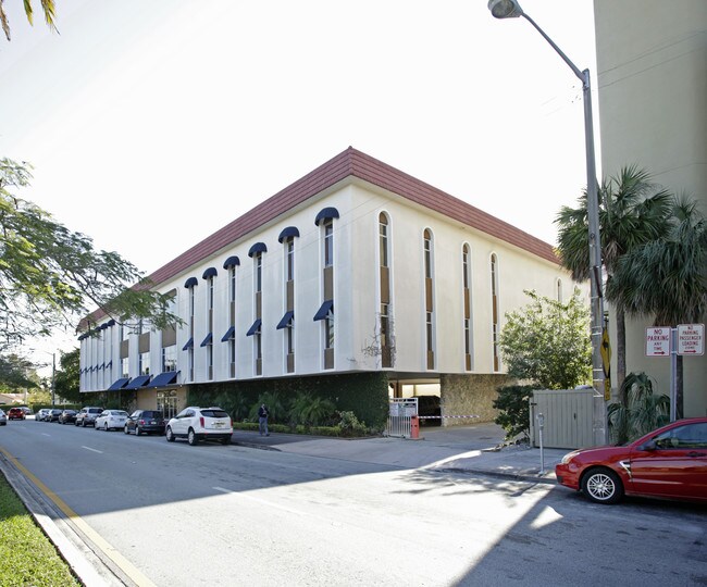 More details for 717 Ponce de Leon Blvd, Coral Gables, FL - Office for Sale