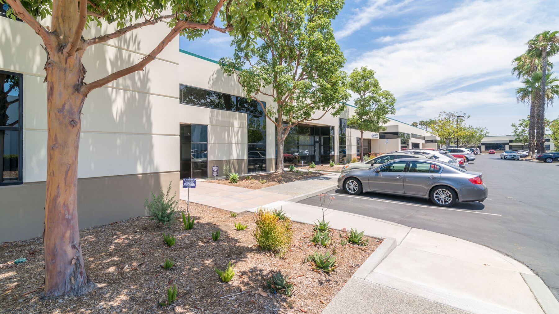 12115 Burke St, Santa Fe Springs, CA à louer Photo du bâtiment- Image 1 de 3