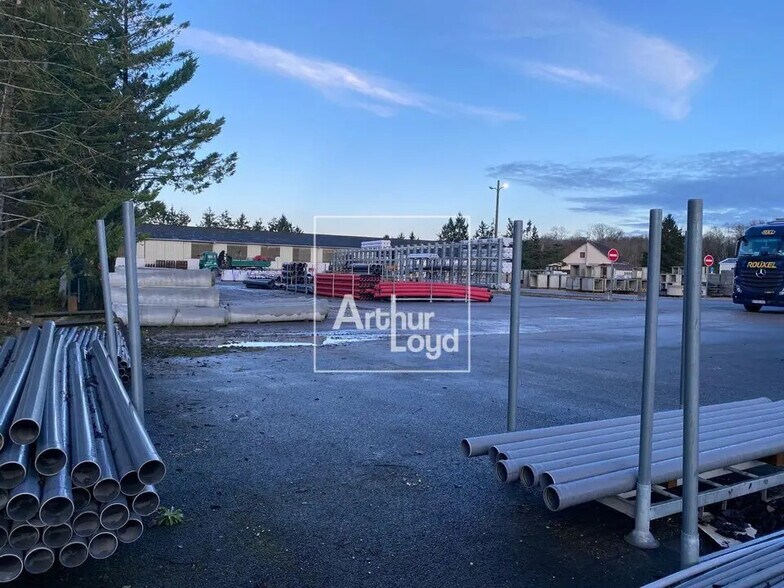 Office in Vaux-le-Pénil for lease - Construction Photo - Image 3 of 3