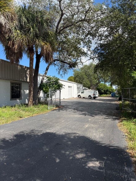 5900 Taylor Rd, Naples, FL à louer - Photo du bâtiment - Image 2 de 3