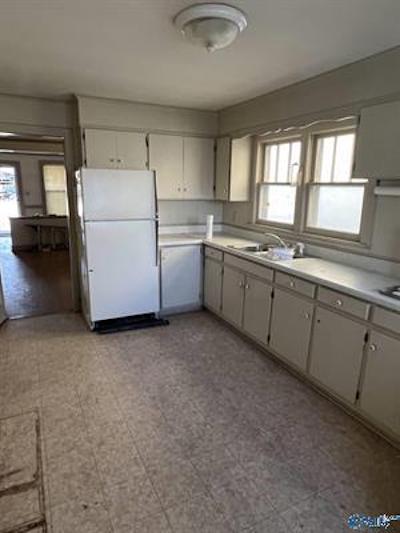 2613 Clinton Ave W, Huntsville, AL à vendre - Photo du bâtiment - Image 3 de 13