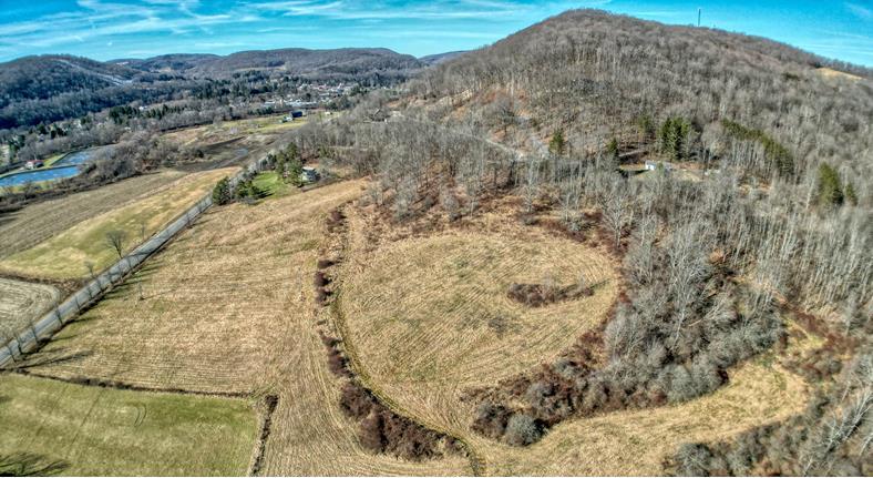 6152 Sugartown Rd, Ellicottville, NY à vendre - Photo du bâtiment - Image 3 de 18