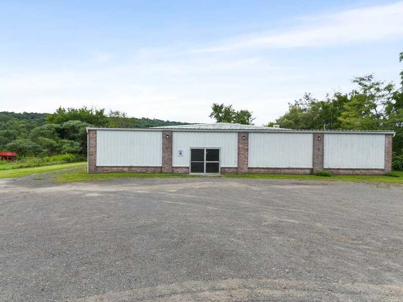 1518 Day Hollow Rd, Owego, NY à vendre - Photo du bâtiment - Image 1 de 29