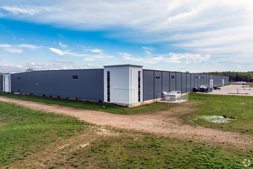 211 Watkins Rd, Battle Creek, MI for lease - Building Photo - Image 2 of 6