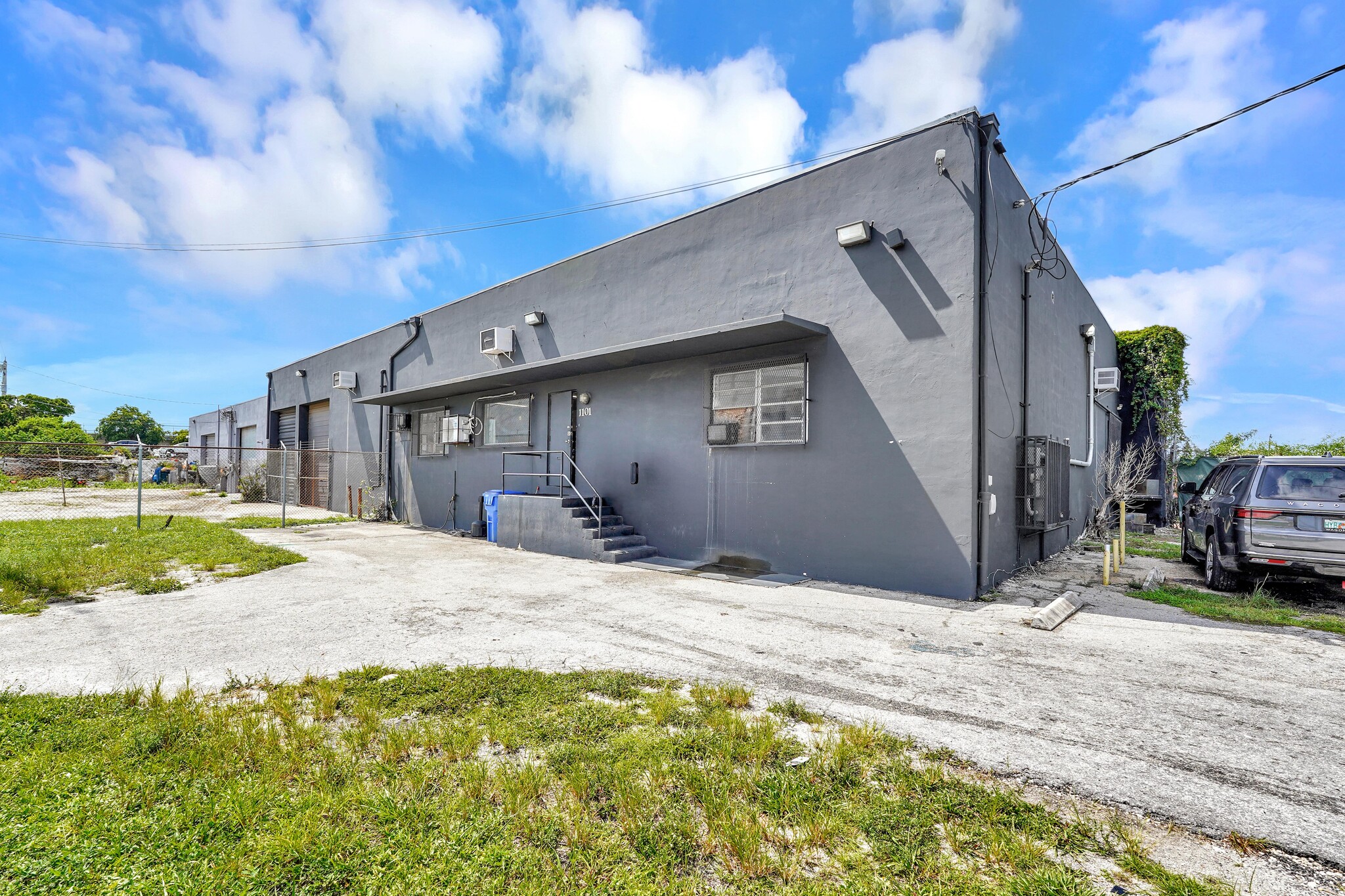 1101 NW 72nd St, Miami, FL for lease Primary Photo- Image 1 of 9