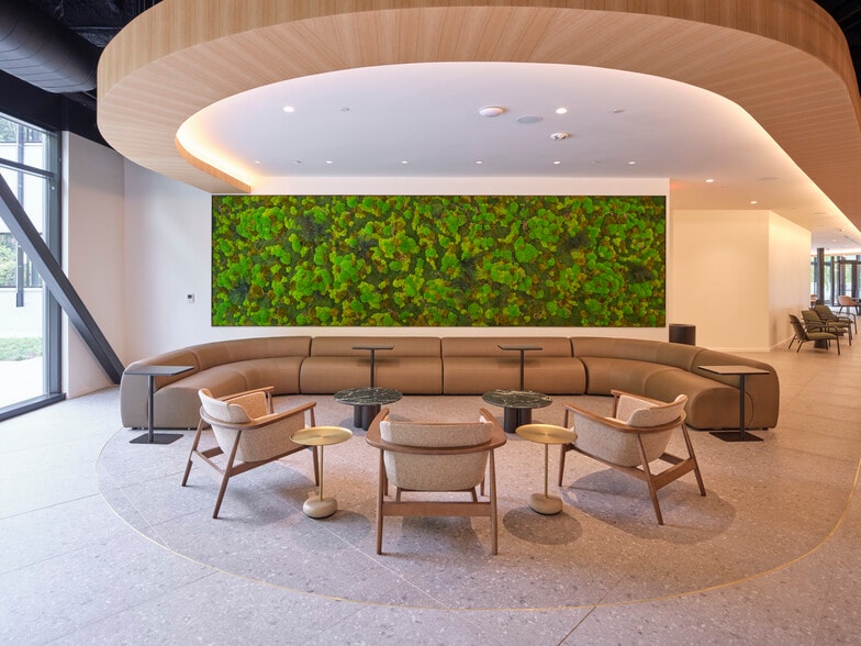 5555 Windward Pky W, Alpharetta, GA for lease - Building Photo - Image 2 of 13