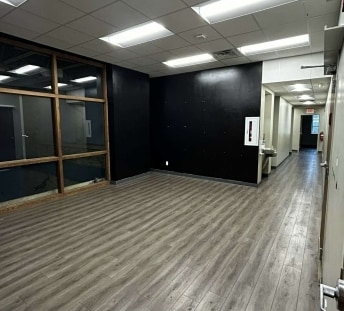 504 W National Ave, Milwaukee, WI for lease - Building Photo - Image 3 of 10