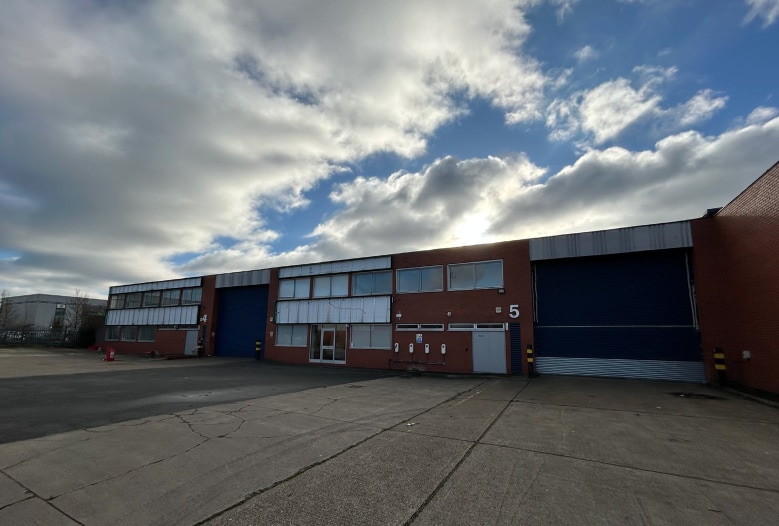 Skyport Industrial Estate, West Drayton for lease Building Photo- Image 1 of 2