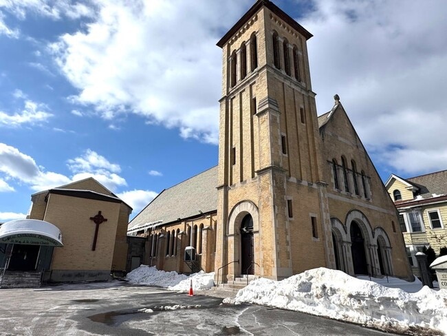 Plus de détails pour 820 Madison Ave, Albany, NY - Spécialité à vendre