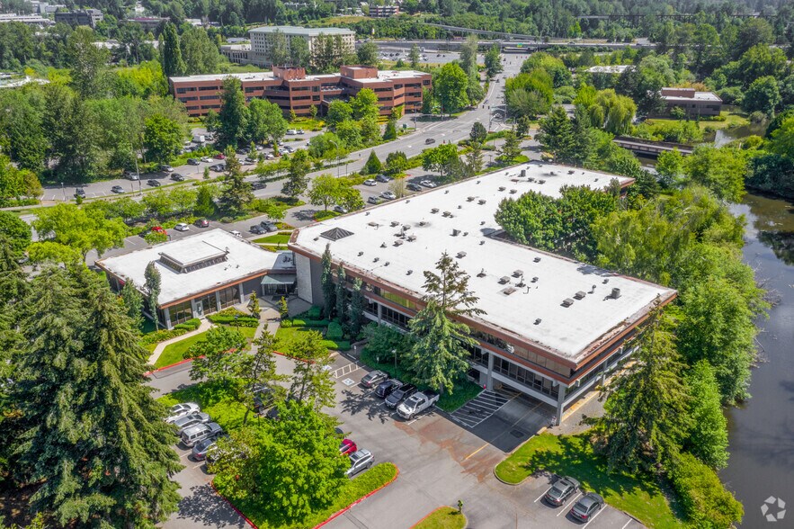 11201 Se 8th St, Bellevue, WA à louer - Photo du bâtiment - Image 2 de 4