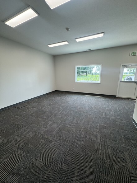 1203 W Alto Rd, Kokomo, IN à louer - Hall d’entrée - Image 2 de 5