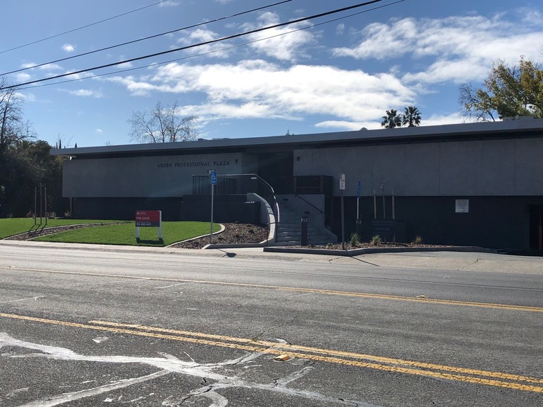 4360 Arden Way, Sacramento, CA for lease - Building Photo - Image 1 of 11