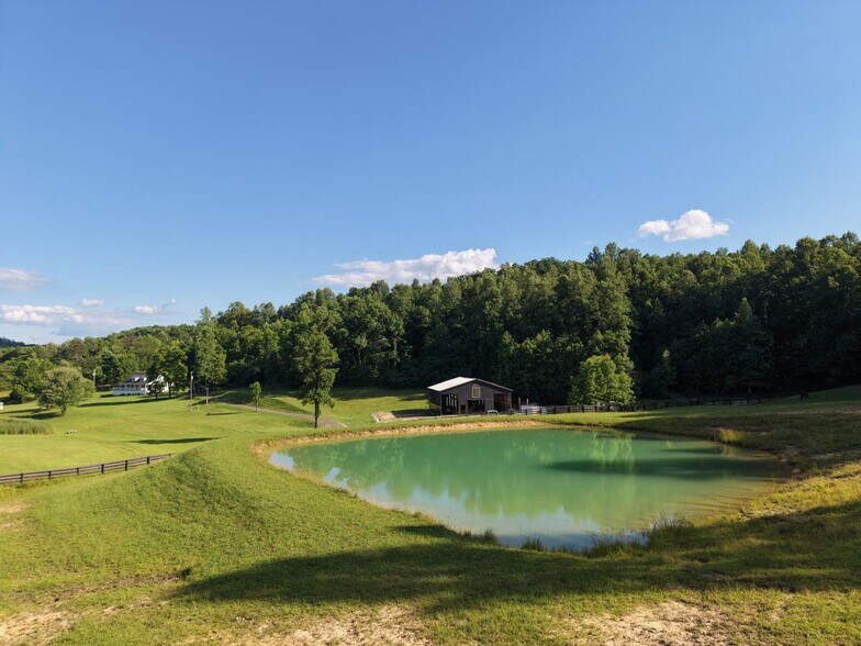 1037 High Rock Rd, Stanton, KY à vendre - Photo du bâtiment - Image 3 de 32