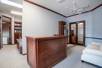 1900 E 15th St, Edmond, OK à vendre Photo intérieure- Image 1 de 10