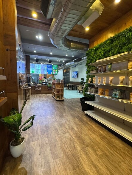 83 Murray St, New York, NY for lease - Building Photo - Image 2 of 4
